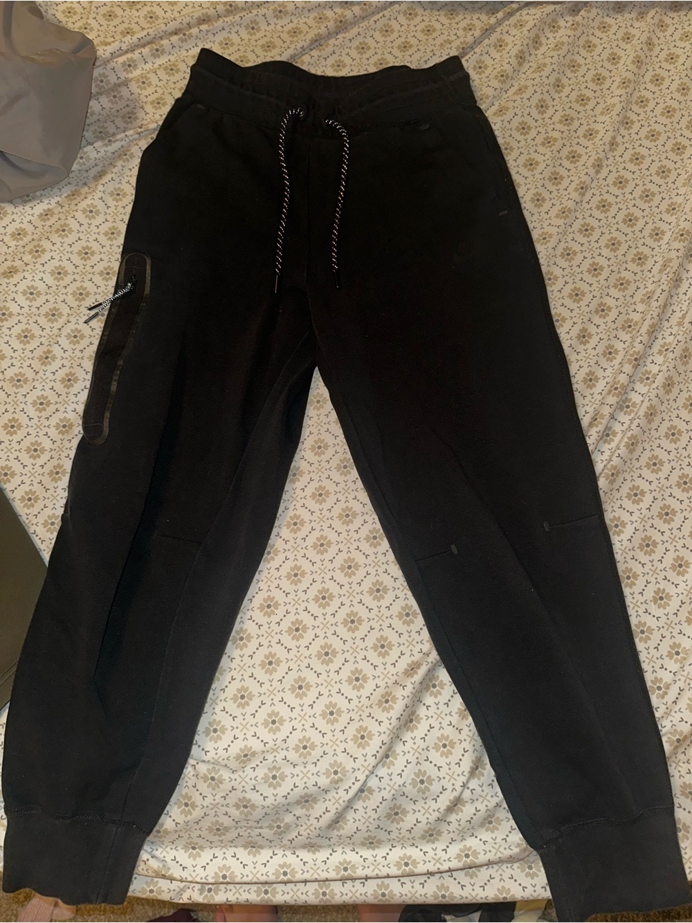Nike Black Men's Joggers with Zip Pocket and Drawstring